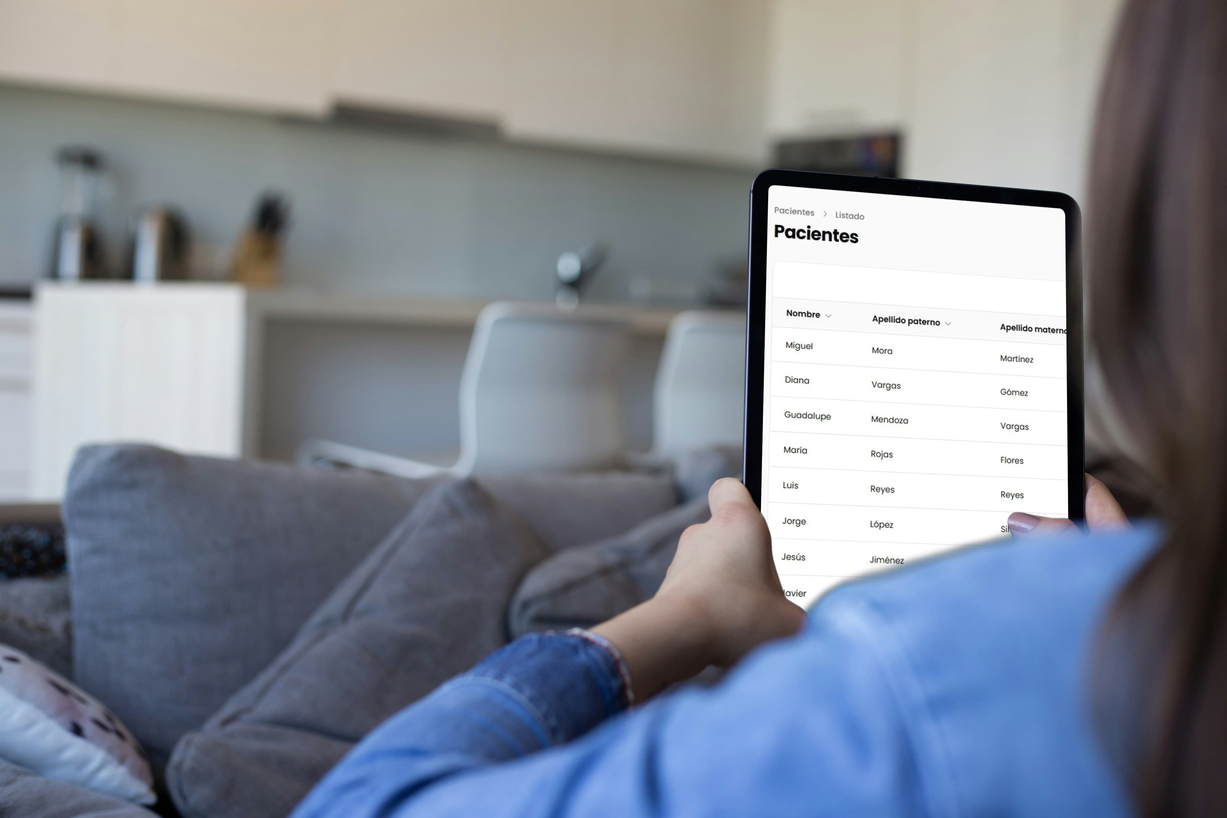 Gestiona la información de tus pacientes en cualquier momento y desde tu comodidad